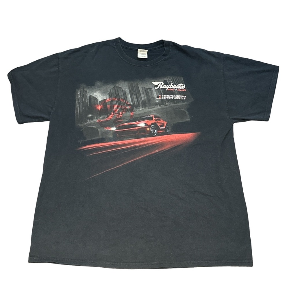 VINTAGE RAYBESTOS men's graphic muscle car breaks tee, size XL.
